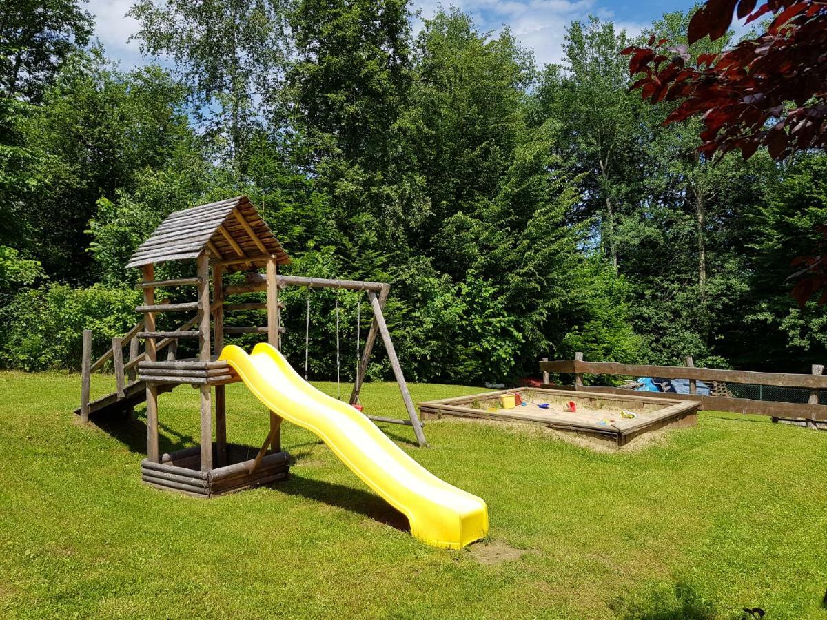 Caloroczne Domki Nad Zatoka Polańczyk Eksteriør bilde